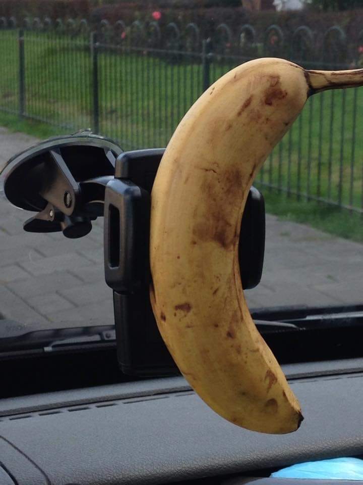 banaanhouder in auto